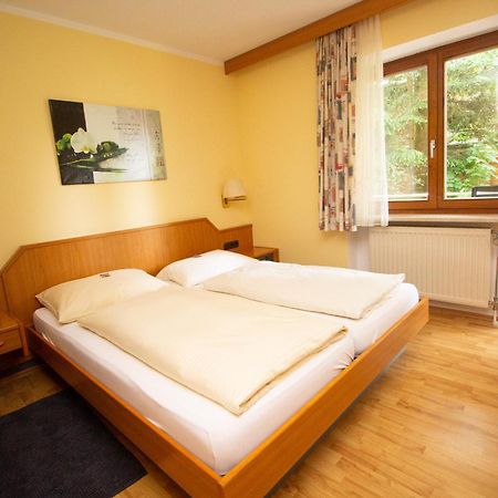 Hotel Am Wald Ottobrunn Ngoại thất bức ảnh