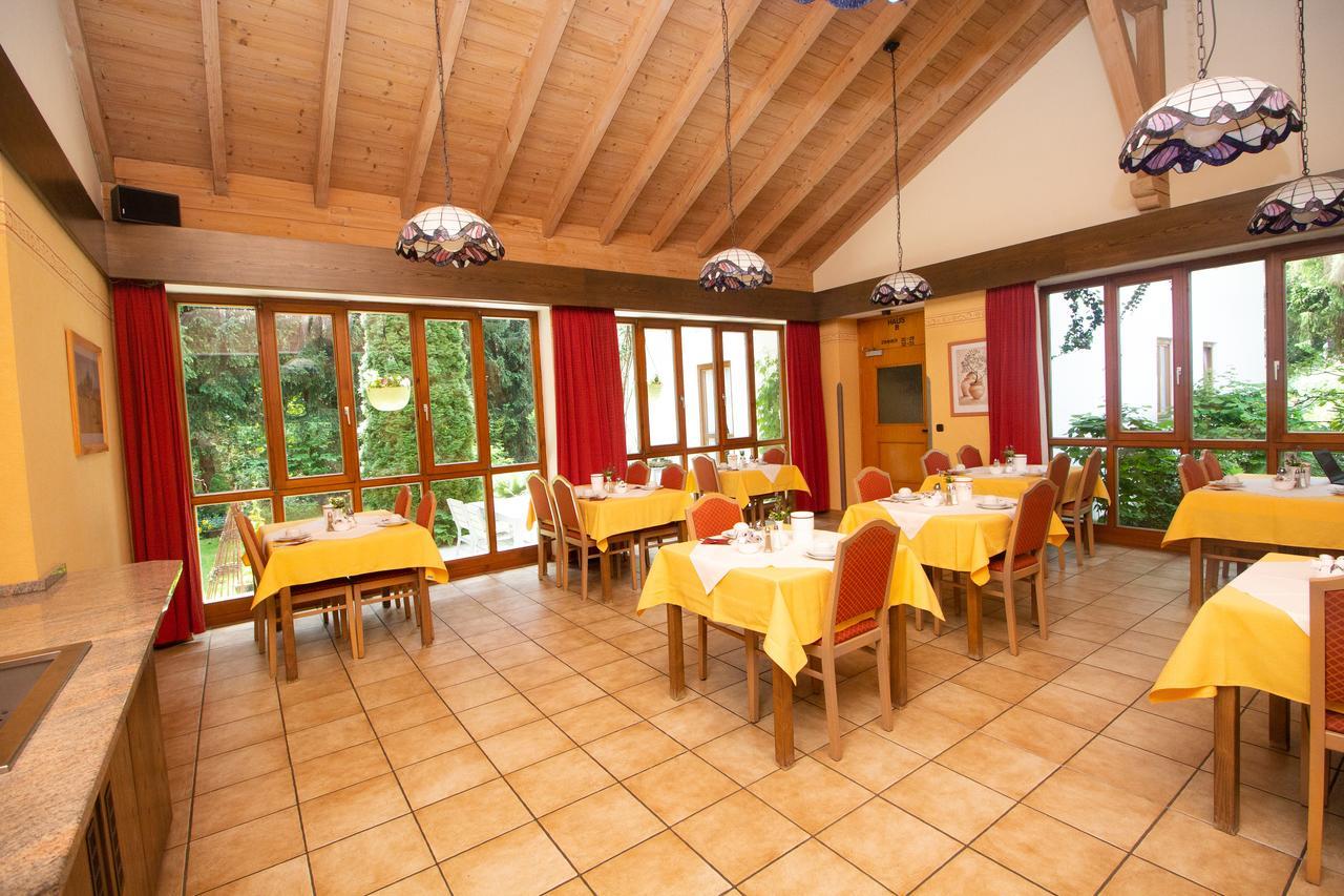 Hotel Am Wald Ottobrunn Ngoại thất bức ảnh
